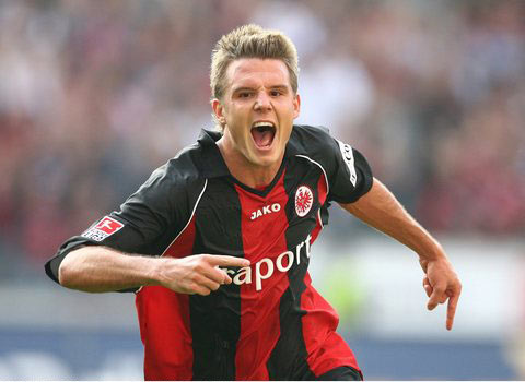 在防守端贡 在防守端贡